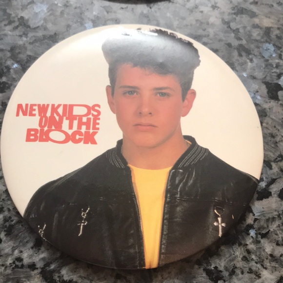Blockheads fans! 1989 NKOTB badges new lids on the block lot of 3 large badges - Picture 4 of 8